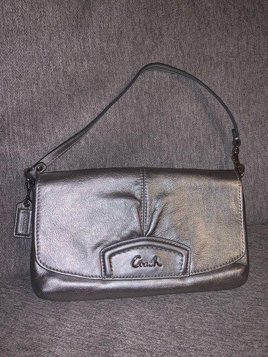 Coach Handbags - Coach Ashley Metallic Silver Leather Wristlet Wallet with hangtag